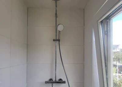 Badkamer afwerking en sanitair